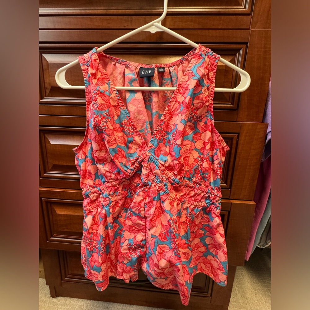 Gap Petite Blue & Pink Floral V-Neck Babydoll Tank Top small